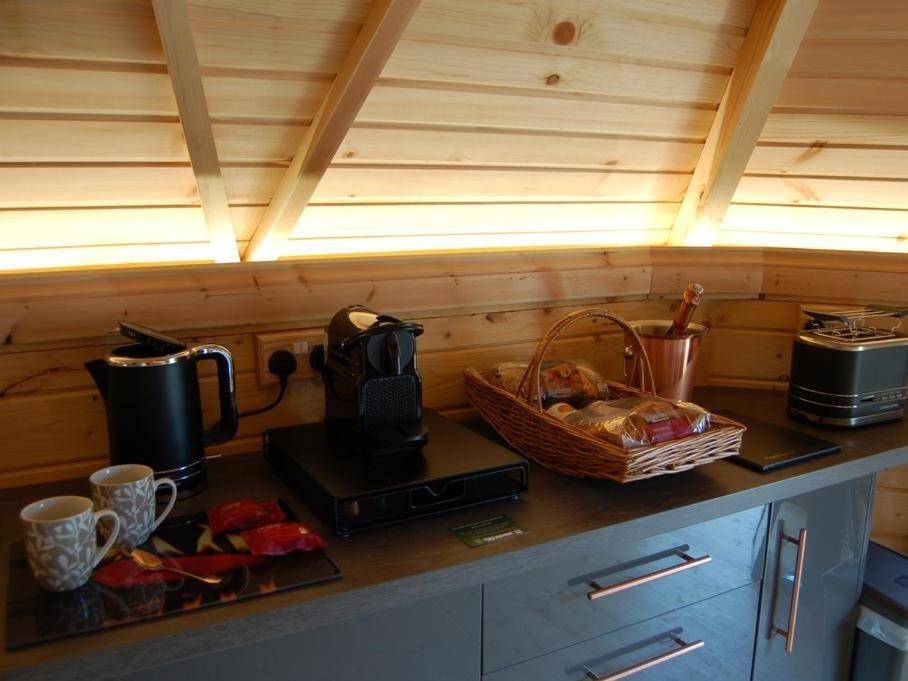 Romantic Rural Retreats Crewkerne Quarto foto